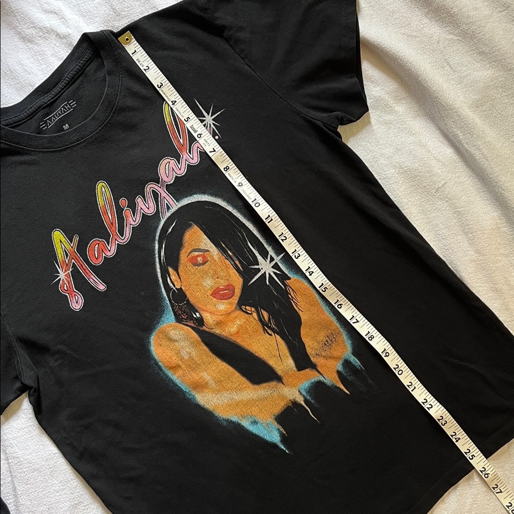 Aaliyah Screen Tee - Picture 6 of 7